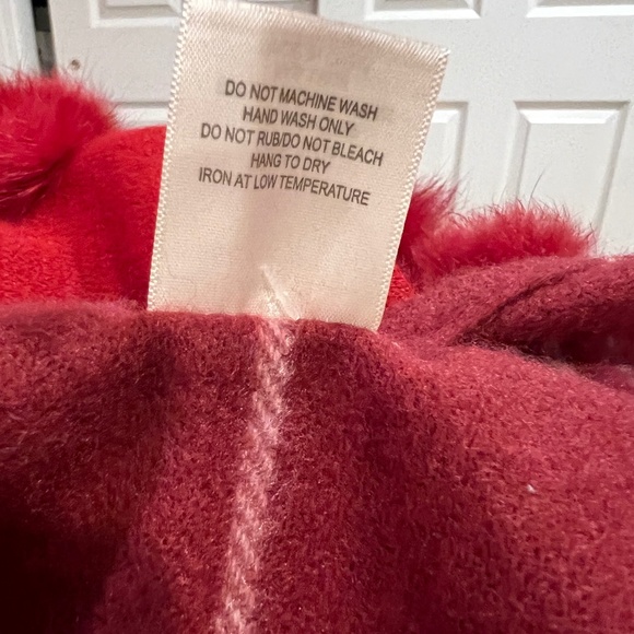 Francesca Pink/Magenta Plaid Shawl w Fringe at Bottom 100% Polyester NWT OS - Picture 10 of 11